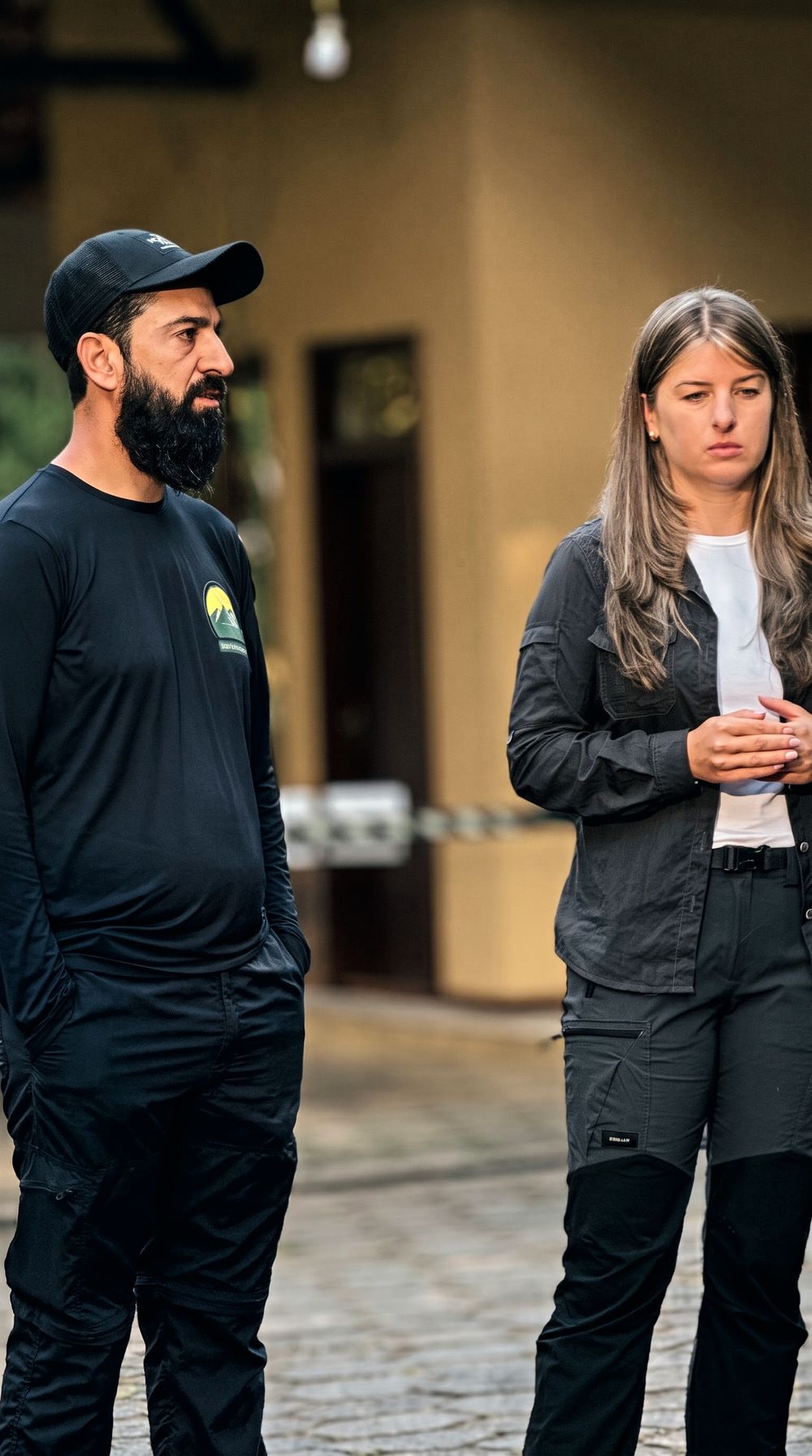 Sairo e Kely, lado a lado, na portaria do parque em Alto Caparaó